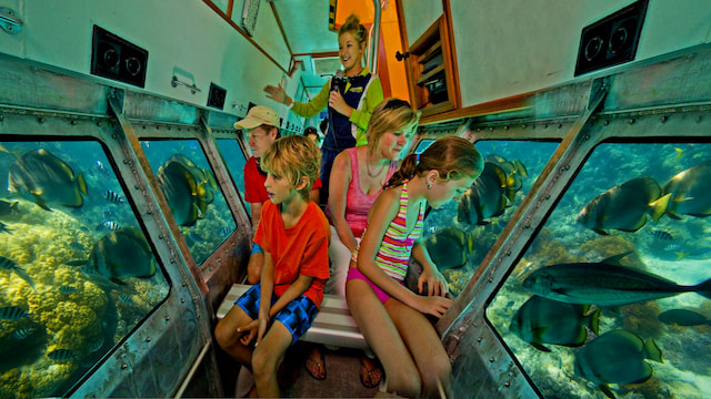 Semi Submarine Great Barrier Reef
